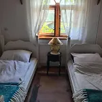Dworek Sw.antoniego Séjour à la ferme *
