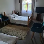Dworek Sw.antoniego Séjour à la ferme Slawutowo