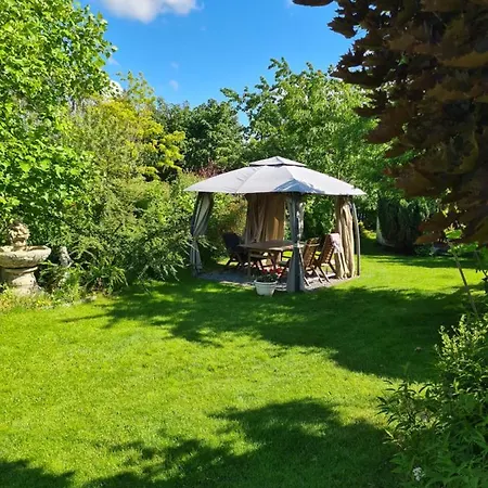 Dworek Sw.antoniego Slawutowo