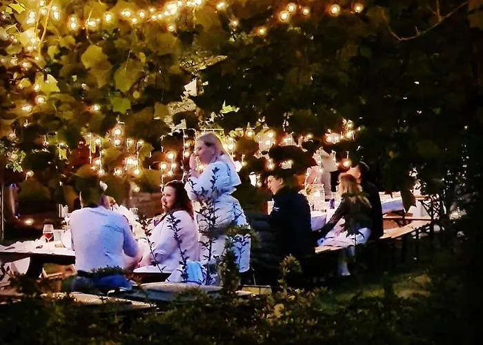 Dworek Sw.antoniego Фермерский дом