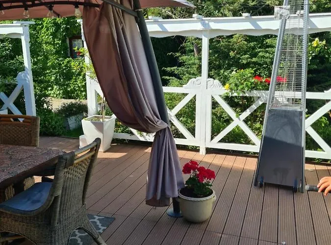 Dworek Sw.antoniego Фермерский дом