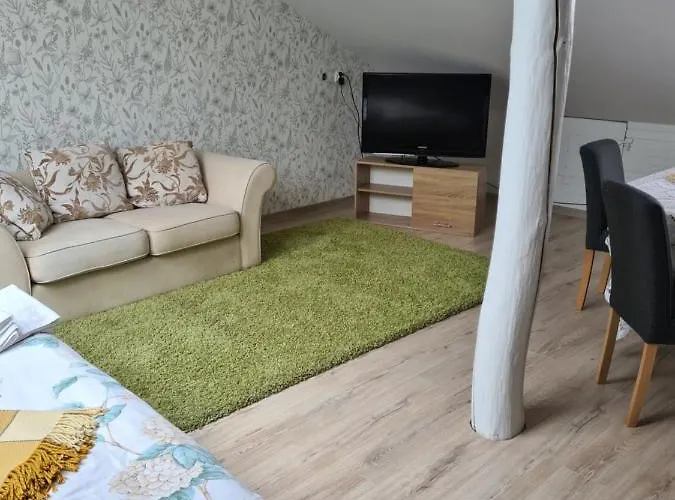 Dworek Sw.antoniego Фермерский дом Slawutowo